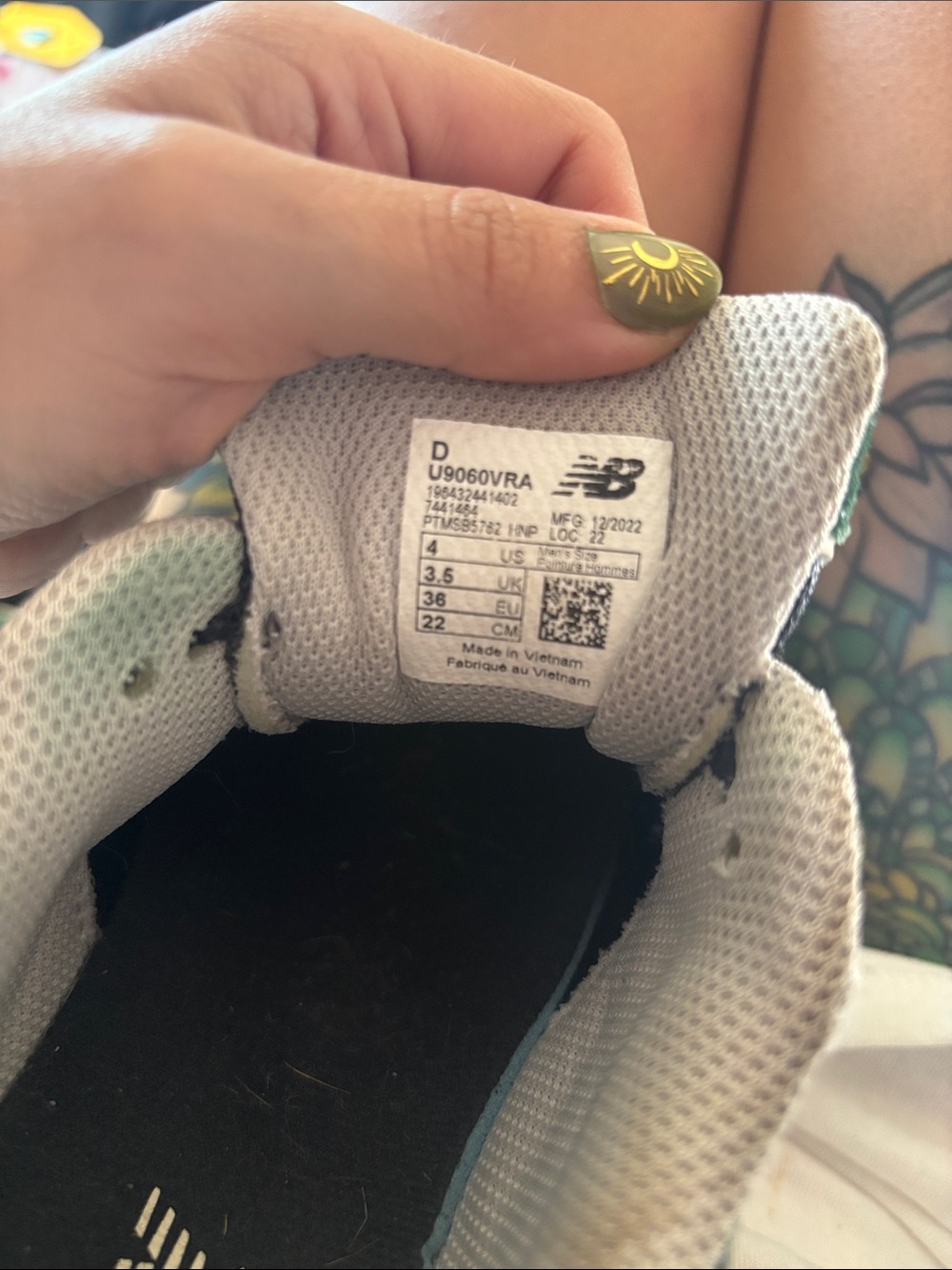 New Balance 9060 Green and Black Athletic Sneakers - Picture 11 of 11
